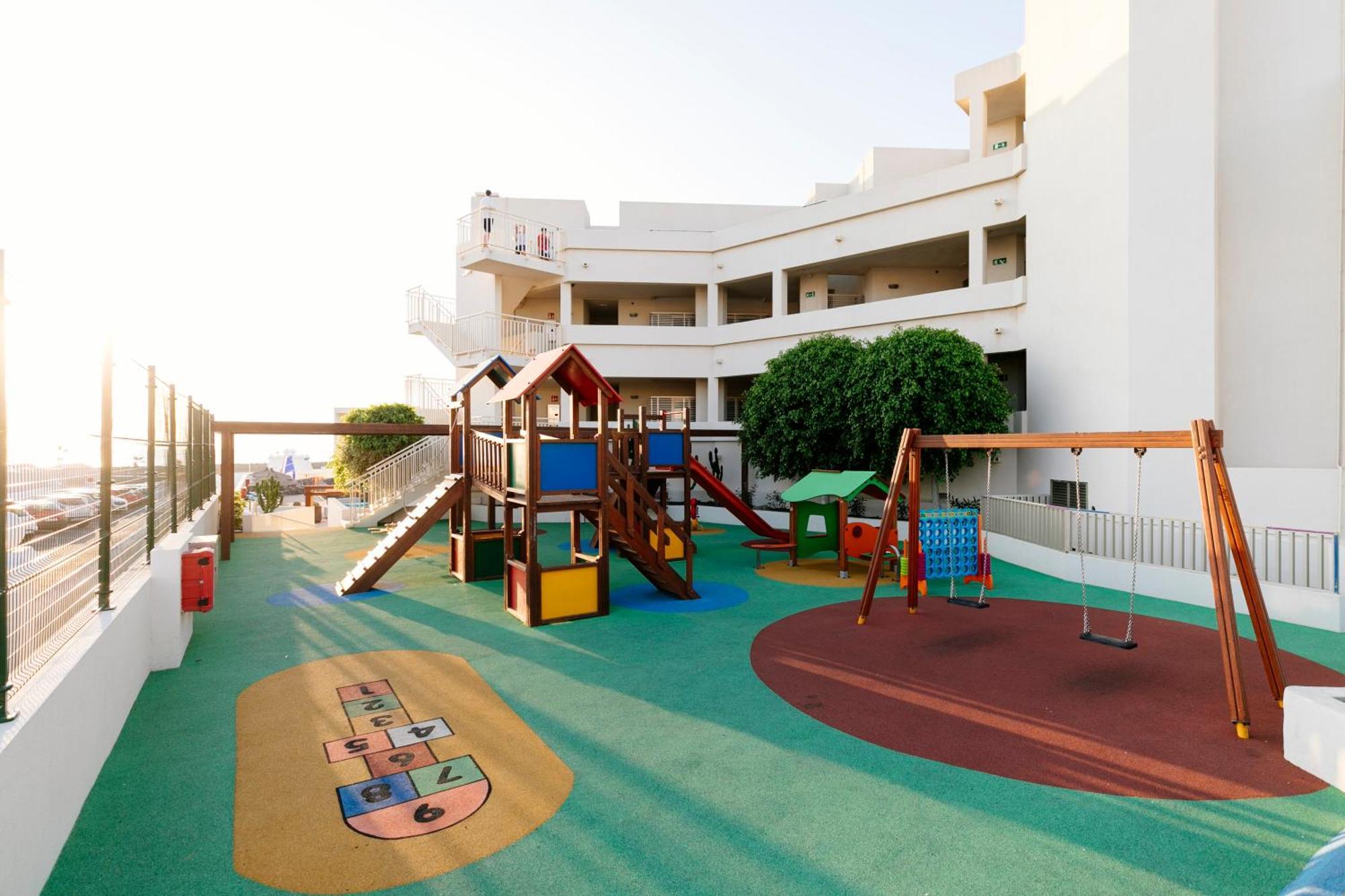 Hd Beach Resort กอสตา เตกีสเซ ภายนอก รูปภาพ