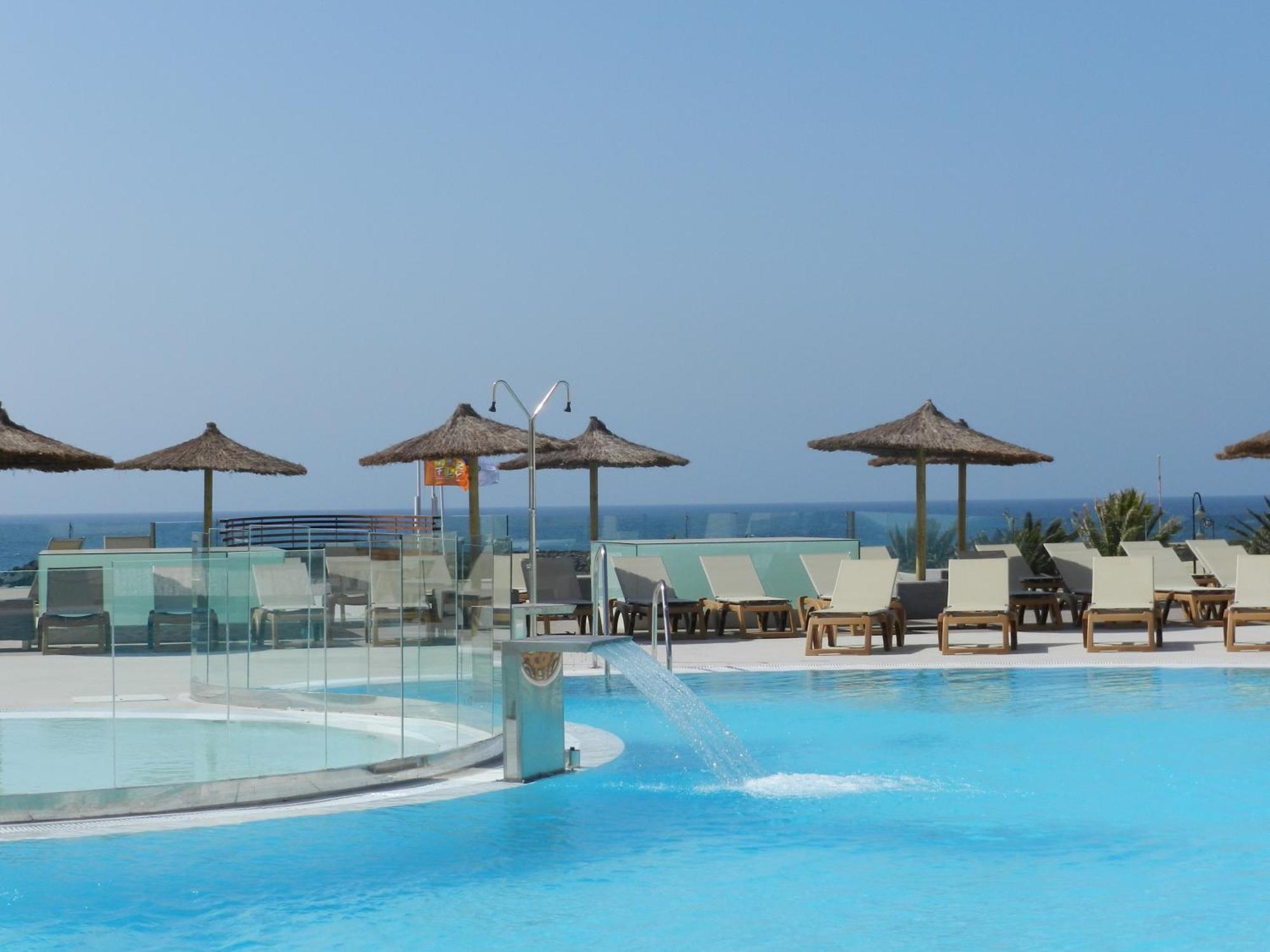 Hd Beach Resort กอสตา เตกีสเซ ภายนอก รูปภาพ